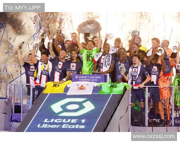 世界杯精彩对决里昂逆转巴黎圣日耳曼帽子戏法点燃全场激情